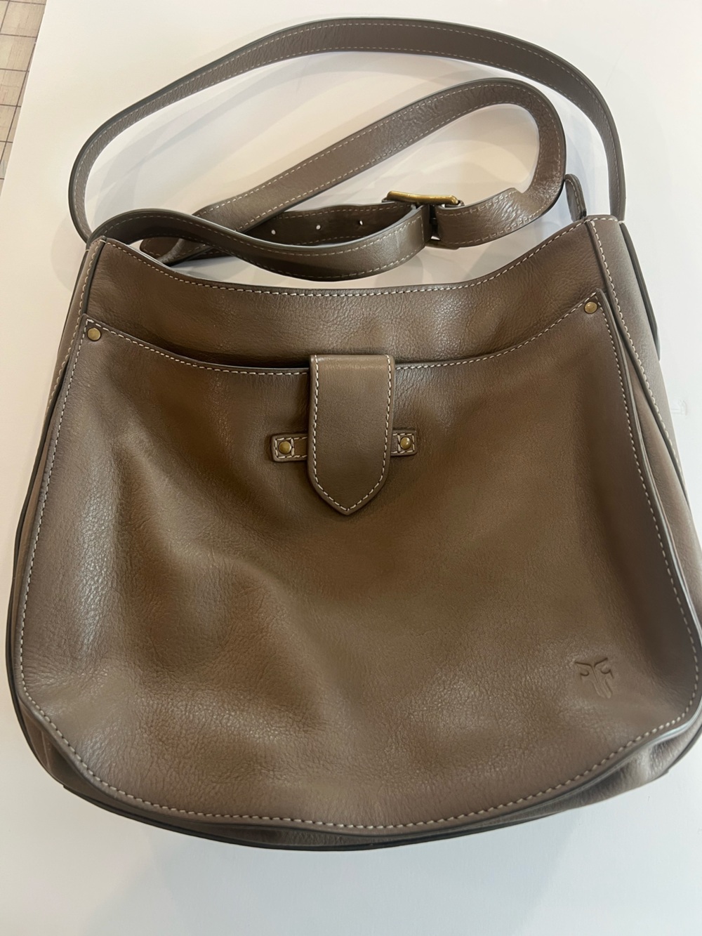 NWT Frye Olivia Large Crossbody Bag - Ice Taupe Color - Picture 2 of 9